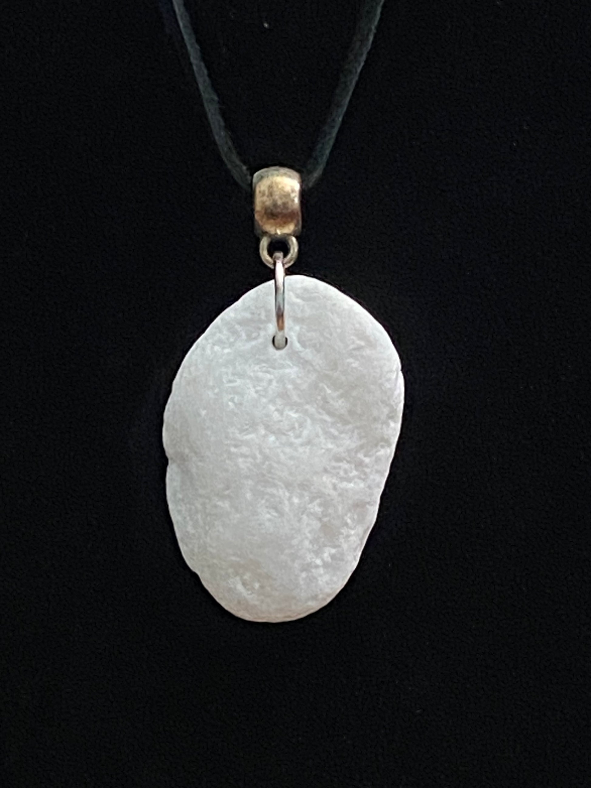 White & Tan Rock with Tan Leather Cord Necklace – Rockbanz